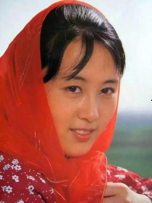 亚洲经典成女av,亚洲经典成人影视作品中的女性形象解析