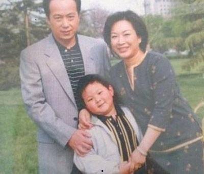 金龟子老公个人简历