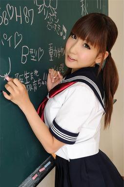 日本女学生系列,青春风采与时代变迁